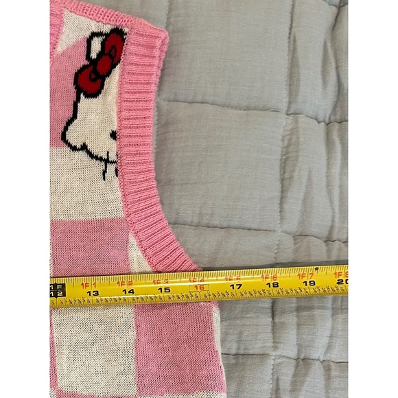 Hello Kitty Sanrio Pink Checkered sleeveless sweater vest size XSmall - Picture 7 of 9